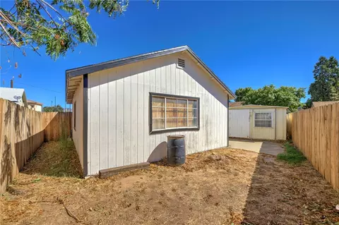 Exterior - 34335 County Line, Yucaipa, CA 92399 photo 6 of 6