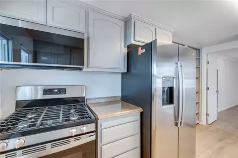 Kitchen - 34335 County Line, Yucaipa, CA 92399 photo 3 of 4