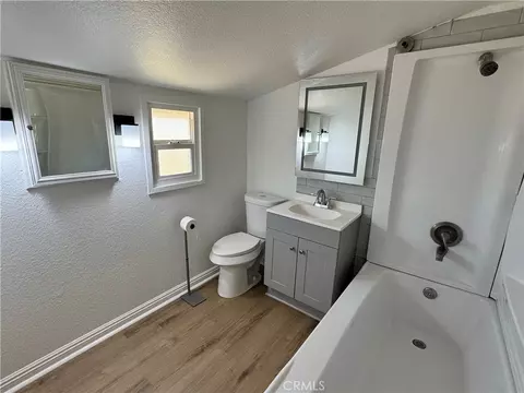 Bath - 34335 County Line, Yucaipa, CA 92399 photo 1 of 1