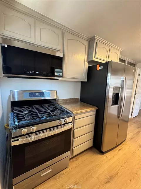 Kitchen - 34335 County Line, Yucaipa, CA 92399 photo 1 of 4