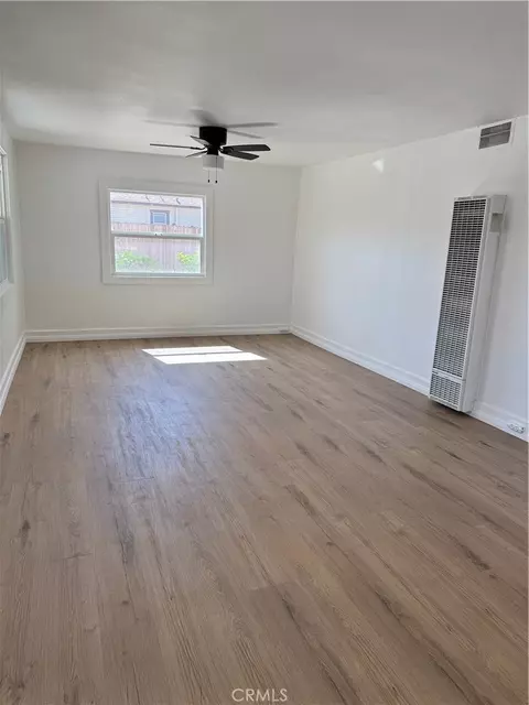 Living - 34335 County Line, Yucaipa, CA 92399 photo 1 of 4