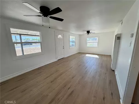 Living - 34335 County Line, Yucaipa, CA 92399 photo 3 of 4