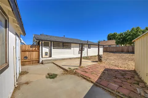 Exterior - 34335 County Line, Yucaipa, CA 92399 photo 5 of 6