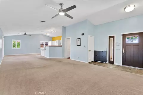 Living - 16470 Pauhaska, Apple Valley, CA 92307 photo 3 of 8