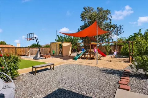 Exterior - 16470 Pauhaska, Apple Valley, CA 92307 photo 15 of 18