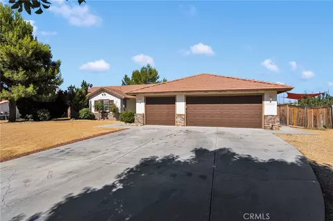 Exterior - 16470 Pauhaska, Apple Valley, CA 92307 photo 2 of 18