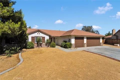 Exterior - 16470 Pauhaska, Apple Valley, CA 92307 photo 3 of 18