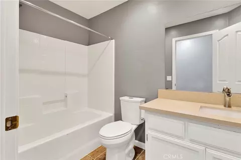 Bath - 16470 Pauhaska, Apple Valley, CA 92307 photo 6 of 6