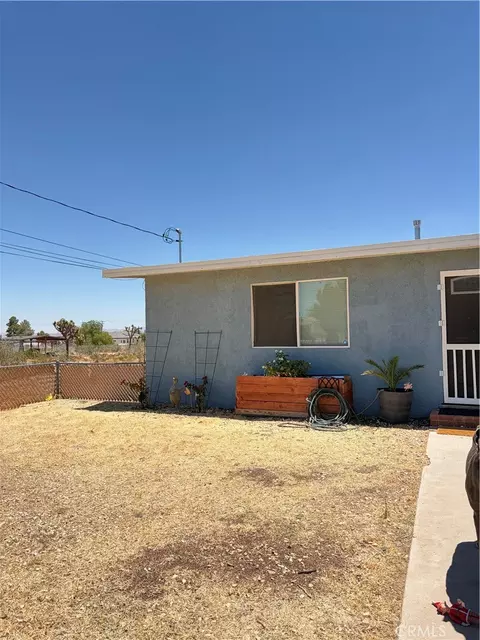 10623 4th, Hesperia, CA 92345