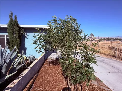Exterior - 10623 4th, Hesperia, CA 92345 photo 22 of 31
