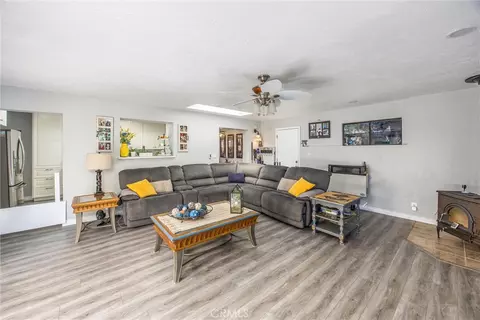 Living - 15212 El Centro St, Hesperia, CA 92345 photo 4 of 6