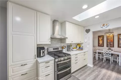 Kitchen - 15212 El Centro St, Hesperia, CA 92345 photo 4 of 5