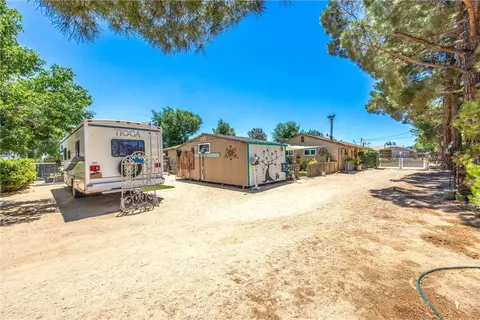Exterior - 15212 El Centro St, Hesperia, CA 92345 photo 24 of 26