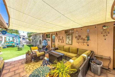 Exterior - 15212 El Centro St, Hesperia, CA 92345 photo 6 of 26