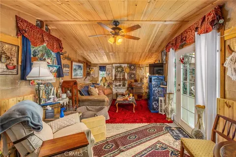 Living - 15212 El Centro St, Hesperia, CA 92345 photo 6 of 6