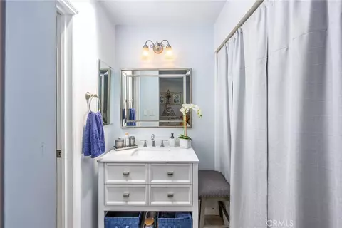 Bath - 15212 El Centro St, Hesperia, CA 92345 photo 3 of 4