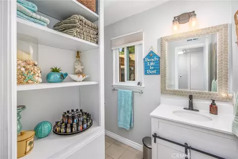 Bath - 15212 El Centro St, Hesperia, CA 92345 photo 1 of 4