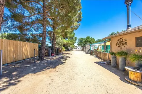 Exterior - 15212 El Centro St, Hesperia, CA 92345 photo 25 of 26