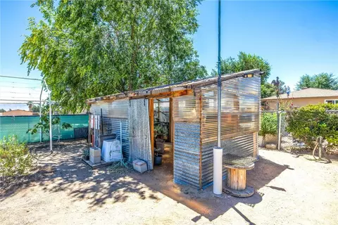 Exterior - 15212 El Centro St, Hesperia, CA 92345 photo 13 of 26