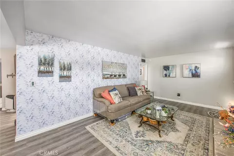 Living - 15212 El Centro St, Hesperia, CA 92345 photo 3 of 6
