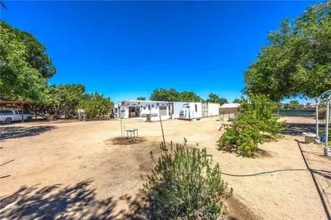 Exterior - 15212 El Centro St, Hesperia, CA 92345 photo 21 of 26