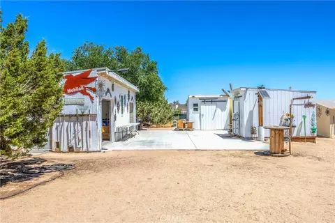 Exterior - 15212 El Centro St, Hesperia, CA 92345 photo 20 of 26