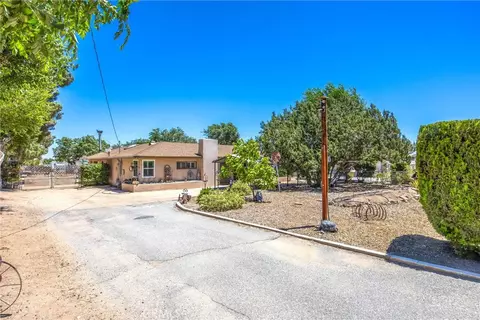 Exterior - 15212 El Centro St, Hesperia, CA 92345 photo 2 of 26