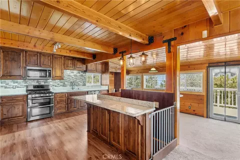 Kitchen - 5180 Lone Pine Cyn, Wrightwood, CA 92397 photo 1 of 2