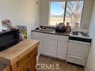 16766 Walpi, Apple Valley, CA 92307 photo 11