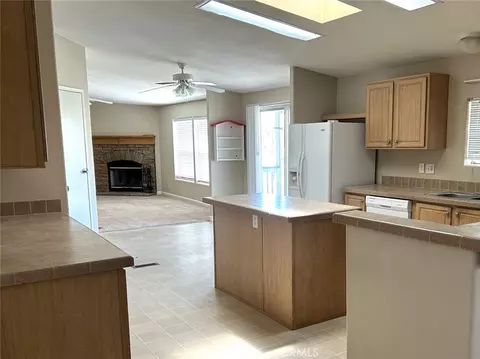 Kitchen - 11120 Colt Ave, Lucerne Valley, CA 92356 photo 2 of 7