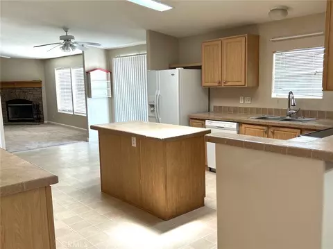 Kitchen - 11120 Colt Ave, Lucerne Valley, CA 92356 photo 7 of 7