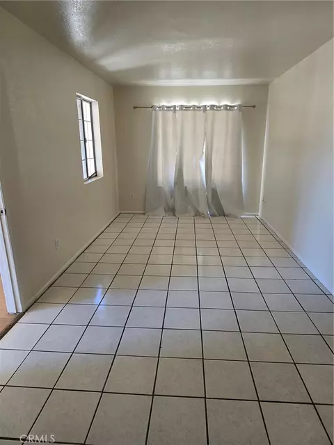 10528 Cascade Ct, Adelanto, CA 92301 photo 11