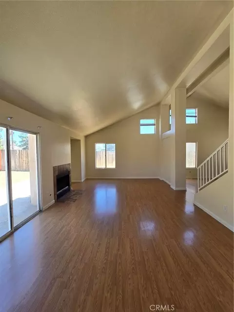 10528 Cascade Ct, Adelanto, CA 92301 photo 3