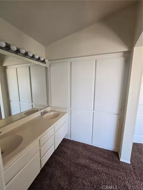 10528 Cascade Ct, Adelanto, CA 92301 photo 9