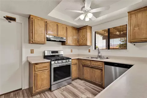 Kitchen - 14475 Pioneer, Apple Valley, CA 92307 photo 3 of 3