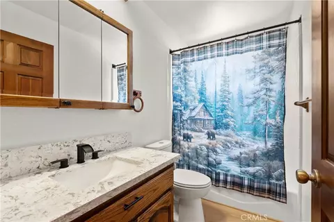 Bath - 5260 Orchard, Wrightwood, CA 92397 photo 2 of 4