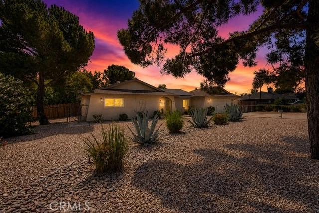 10415 Redwood Ave, Hesperia, CA 92345