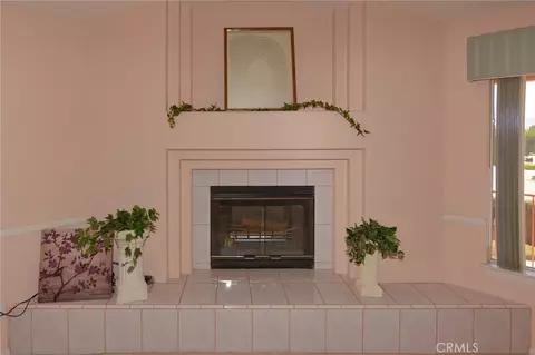 Living - 20211 Wadena Rd, Apple Valley, CA 92308 photo 6 of 6