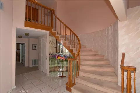 Entry Way - 20211 Wadena Rd, Apple Valley, CA 92308 photo 1 of 3