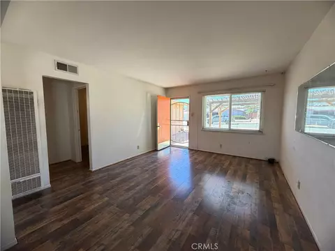 Living - 1901 Sunset St, Barstow, CA 92311 photo 1 of 3