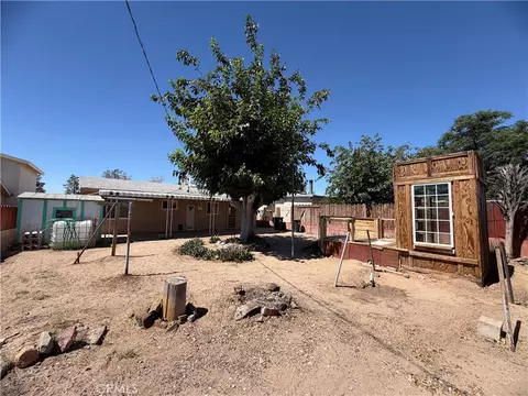 Exterior - 1901 Sunset St, Barstow, CA 92311 photo 6 of 11