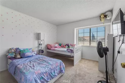 Bedroom - 13382 Ivanpah, Apple Valley, CA 92308 photo 4 of 10
