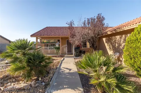 22410 Broken Lance Ct, Apple Valley, CA 92307 photo 3