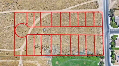 13702 Del Cerro St, Victorville, CA 92392