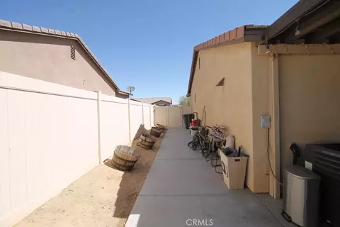 Exterior - 916 Condor, Barstow, CA 92311 photo 6 of 6