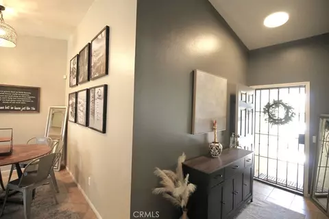 Entry Way - 916 Condor, Barstow, CA 92311 photo 1 of 2