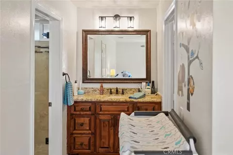 Bath - 1510 Pamela, Redlands, CA 92373 photo 4 of 6