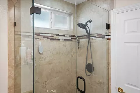 Bath - 1510 Pamela, Redlands, CA 92373 photo 6 of 6