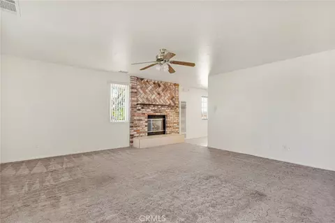 Living - 11281 4th, Hesperia, CA 92345 photo 2 of 4