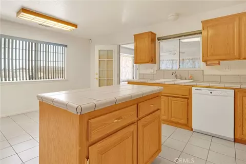 Kitchen - 11281 4th, Hesperia, CA 92345 photo 4 of 4